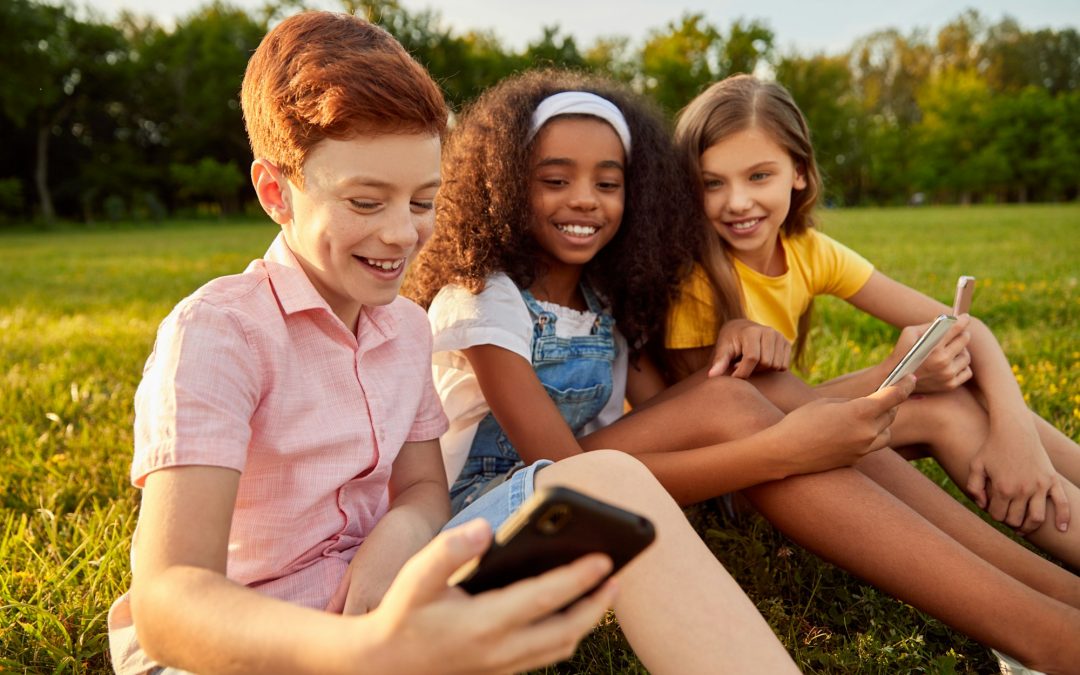 The Perfect Timing: When Should You Buy Your Child Their First Smartphone?